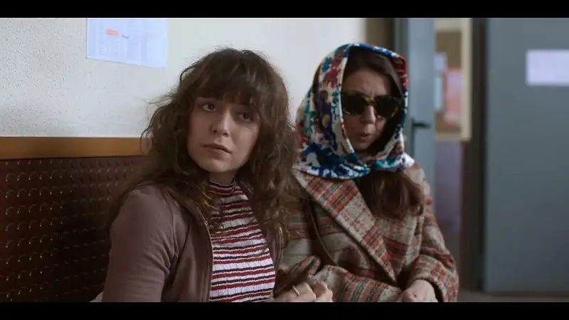 screenshot 07bf91 netflix old dog new tricks 2025