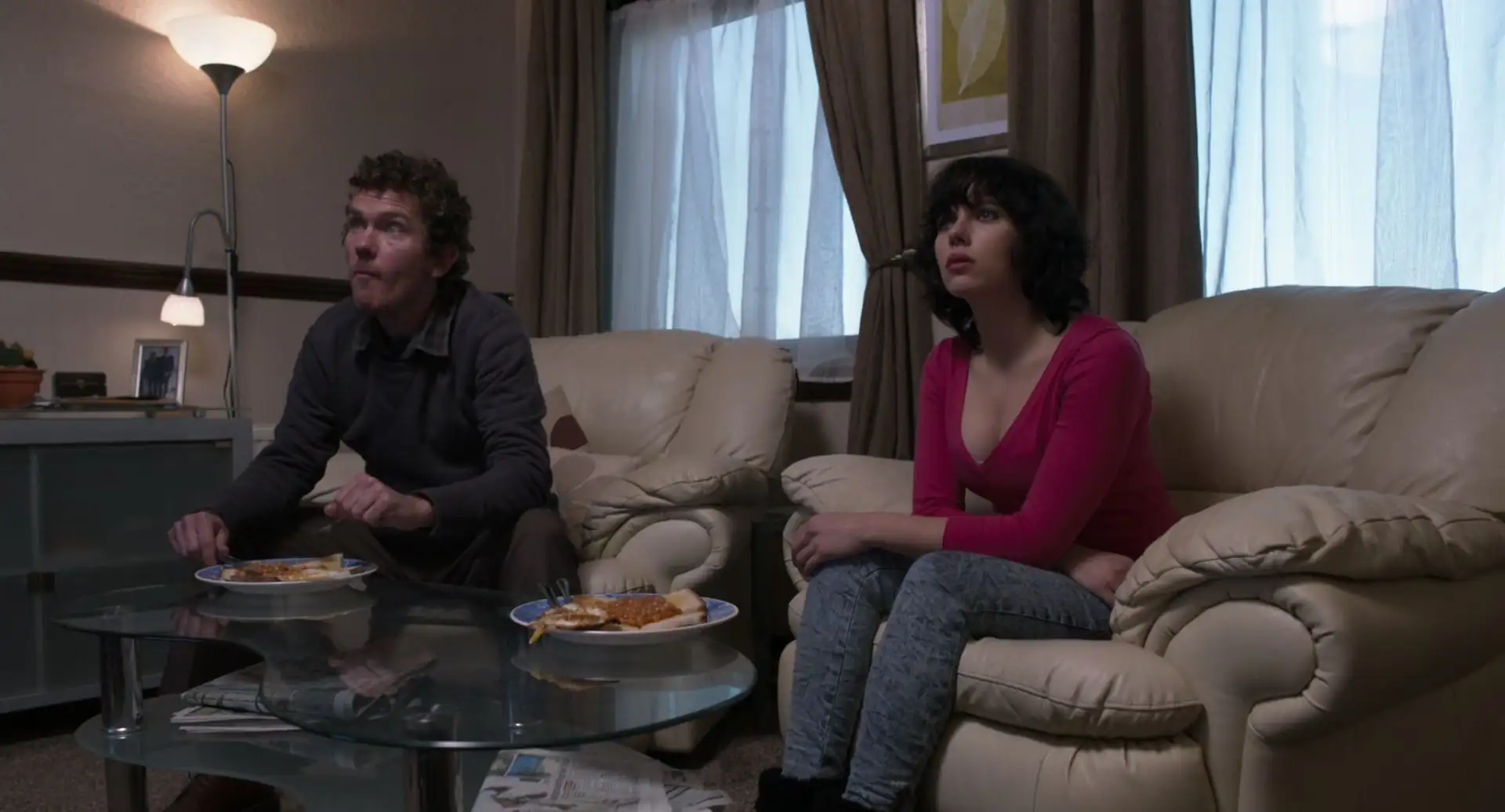 download [18+] under the skin (2013) dual audio {hindi-english} 480p [350mb] | 720p [900mb]