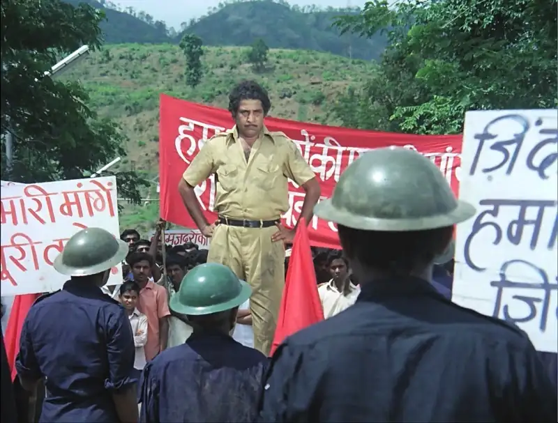 screenshot 16e446 deewaar 1975