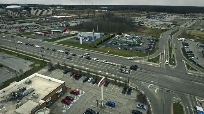 download evil genius: the true story of america's most diabolical bank heist (2018) season 1 {english with subtitles} 720p [250mb] web-dl