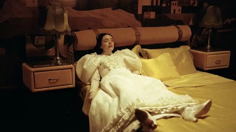 download poor things (2023) web-dl {english with subtitles} full movie 480p [430mb] | 720p [1.2gb] | 1080p [2.7gb]