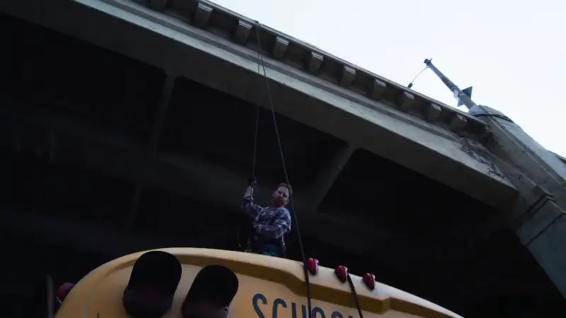 download sharknado (2013) dual audio {hindi-english} extended bluray 480p [300mb] | 720p [880mb] | 1080p [2gb]