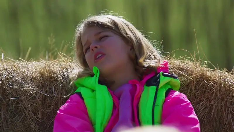 download christmas on mistletoe farm (2022) dual audio {hindi-english} 480p [400mb] | 720p [1.2gb] | 1080p [3gb]