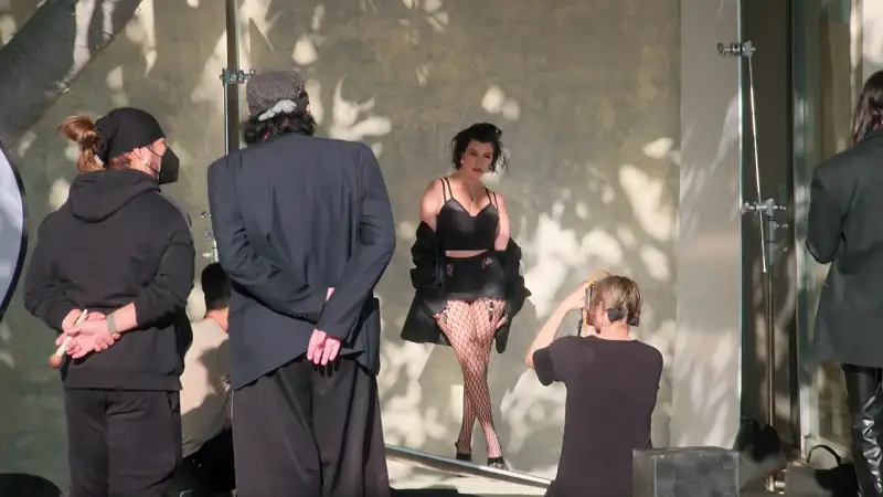 download the kardashians (season 1 - 3) [s03e07 added] english with subtitles web-dl 720p [300mb]