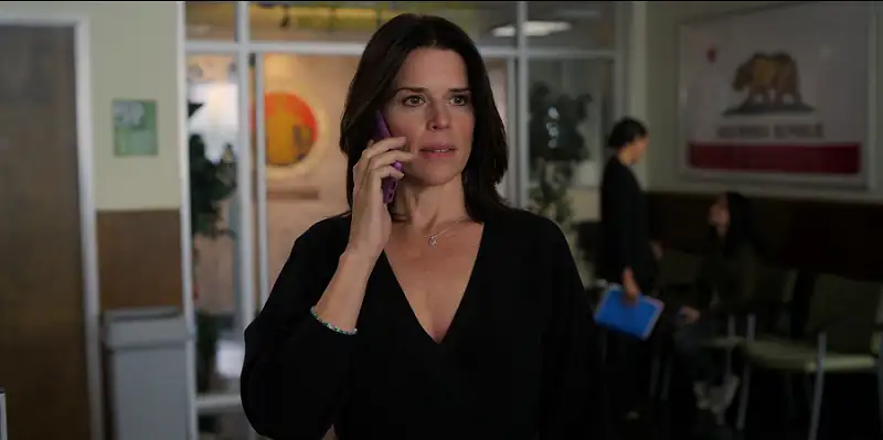 screenshot 43dd10 the lincoln lawyer season 1