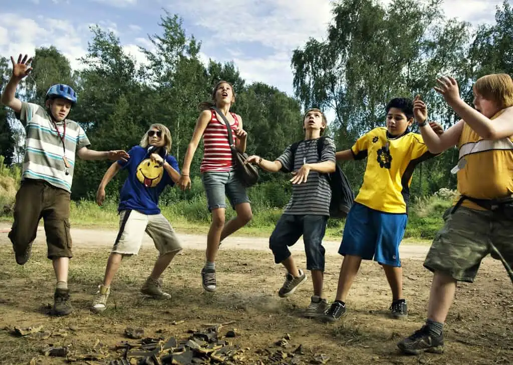 download the crocodiles (2009) dual audio hindi bluray 480p [300mb] | 720p [1gb]