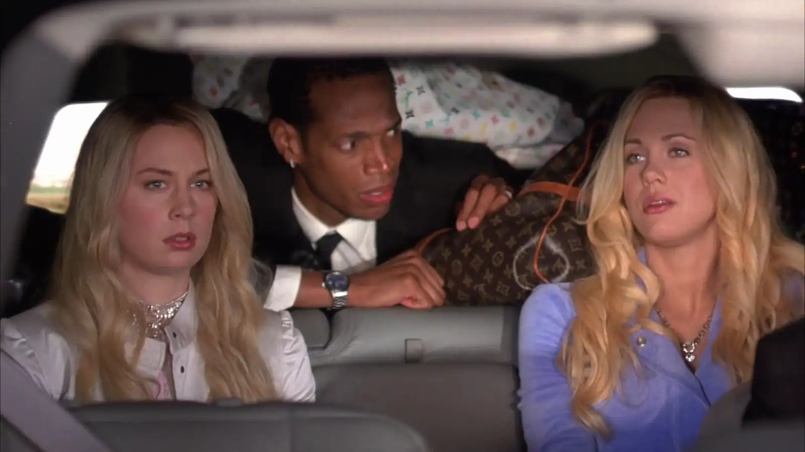 download white chicks (2004) dual audio [hindi + english] web-dl 480p [380mb] | 720p [1gb] | 1080p [2.3gb]