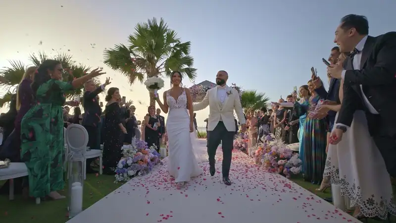 download dubai bling - netflix (season 1-3) complete multi audio {hindi-english-arabic} web-series 480p | 720p | 1080p web-dl