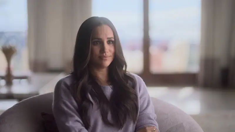 download harry & meghan (2022) season 1 [s01e06 added] dual audio {hindi-english} 720p [450mb] hevc web-dl