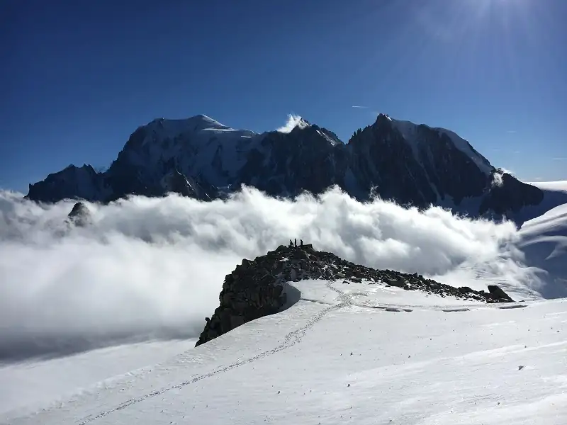 download summit fever (2022) bluray {english with subtitles} full movie 480p [350mb] | 720p [950mb] | 1080p [2.5gb]