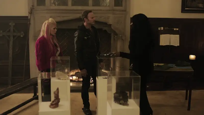 download sharknado 5: global swarming (2017) {english with subtitles} full movie web-dl 480p [300mb] | 720p [750mb] | 1080p [1.8gb]