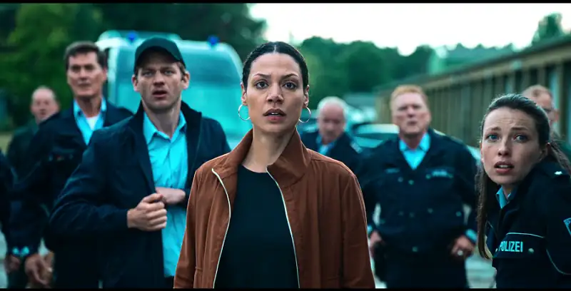 download dear child - netflix original (2023) season 1 multi audio {hindi-english-german} 480p | 720p | 1080p web-dl