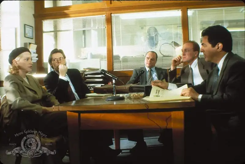 download body of evidence (1992) bluray {english with subtitles} full movie 480p [400mb] | 720p [800mb]