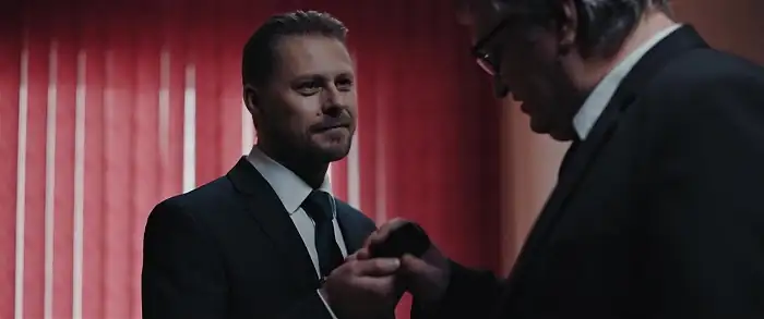 download traitor (season 1 - 2) hindi dubbed complete disney+ hotstar series 480p | 720p | 1080p web-dl