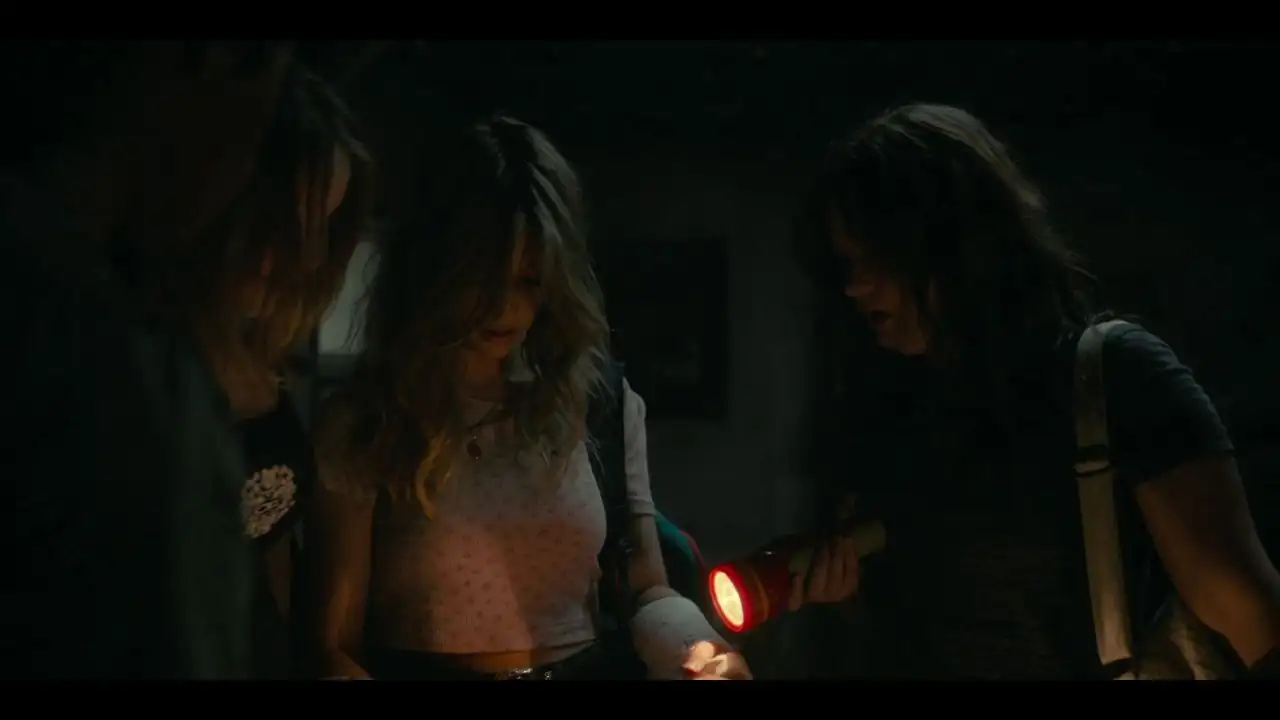 screenshot 5fbb7e playing gracie darling 2025