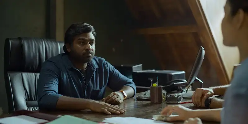 screenshot 60c870 farzi season 1