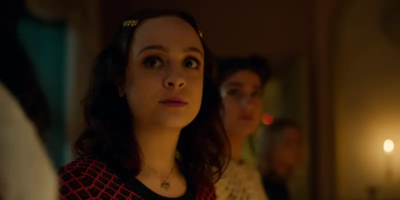 download young royals (season 1 - 3) dual audio {hindi-english} netflix original-series 480p | 720p | 1080p web-dl