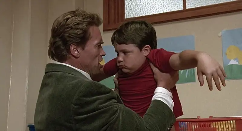download kindergarten cop (1990) dual audio {hindi-english} 480p [400mb] | 720p [1gb] | 1080p [2.3gb]