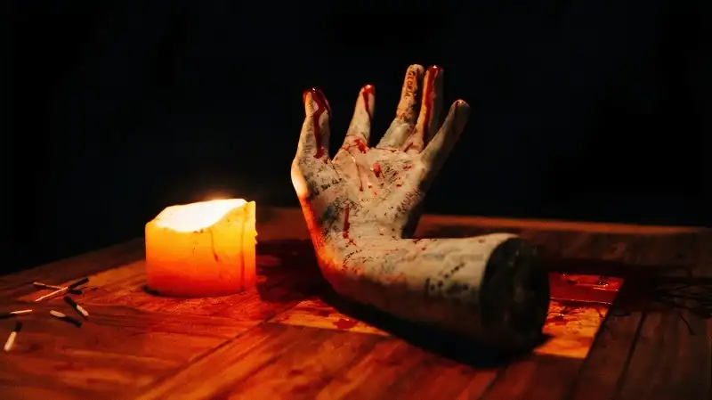 download talk to me (2023) bluray {hindi org. 2.0 + english 5.1} 480p [330mb] | 720p [1gb] | 1080p [2.2gb]