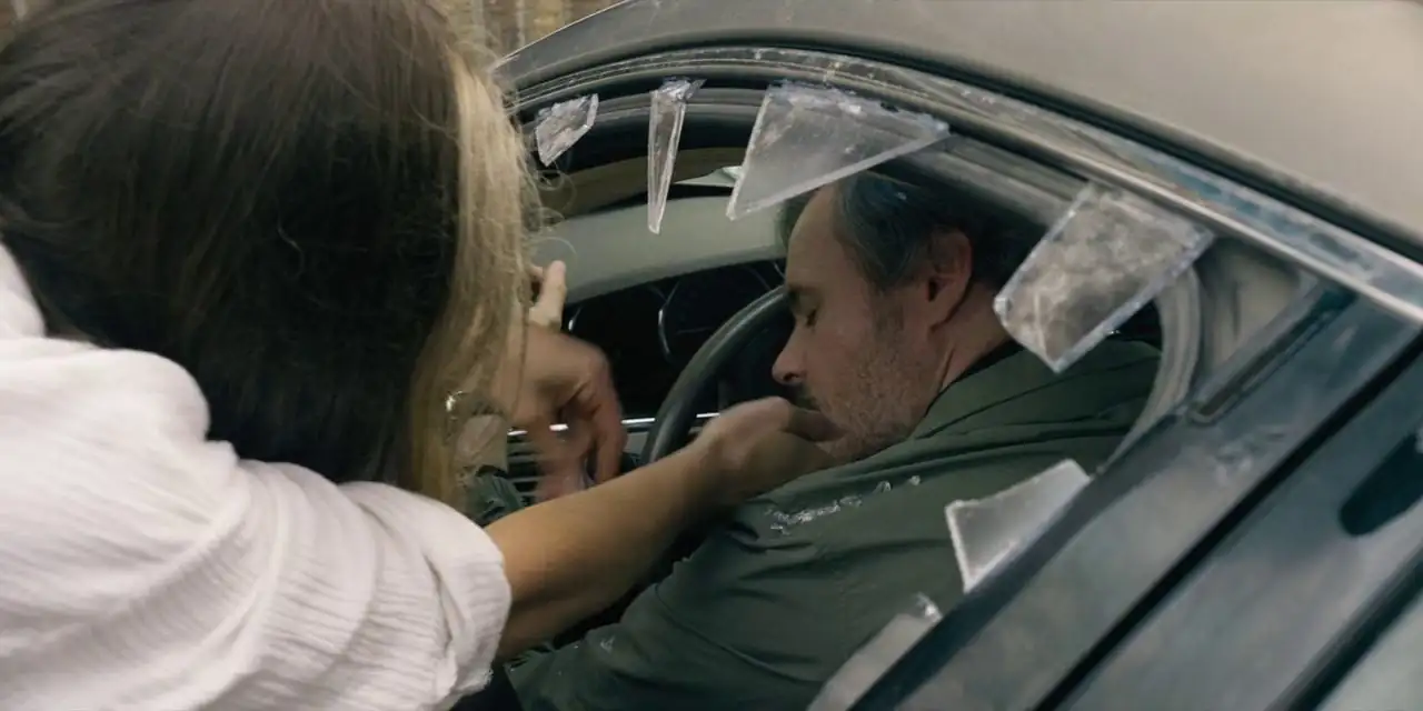 screenshot 7b6a69 from season 4