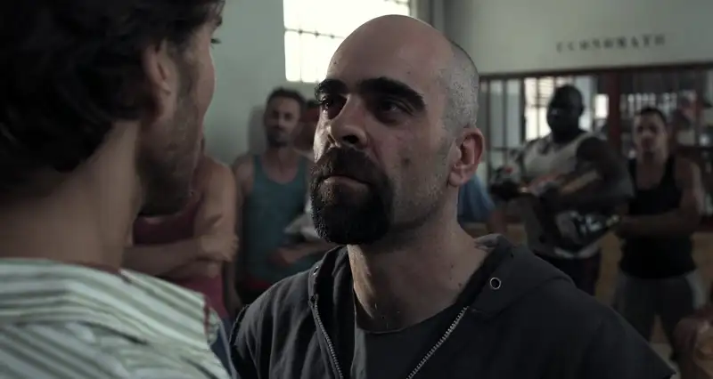 download cell 211 (2009) dual audio {hindi-english} bluray 480p [350mb] | 720p [1gb] | 1080p [2.1gb]