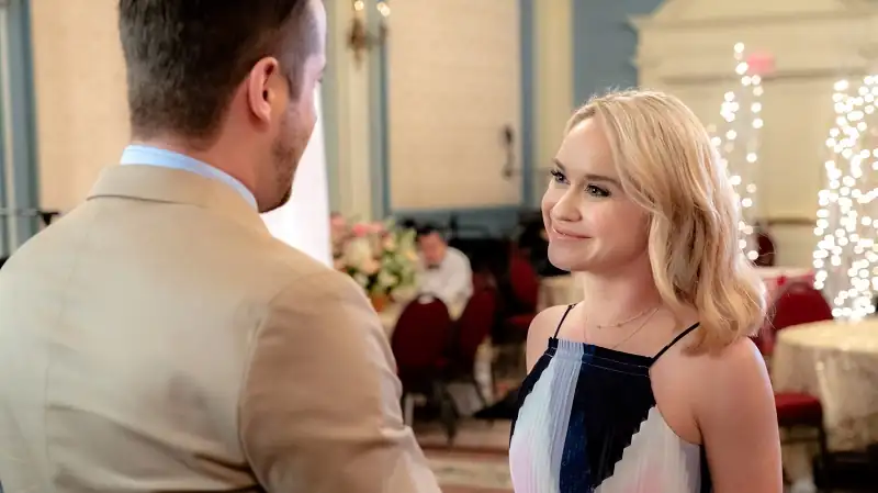 download love at first dance (2018) dual audio {hindi-english} 480p [320mb] | 720p [1.2gb] web-dl