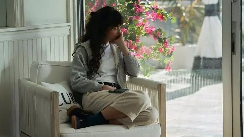 download am i ok (2024) web-dl {english with subtitles} full movie 480p [270mb] | 720p [720mb] | 1080p [1.7gb]