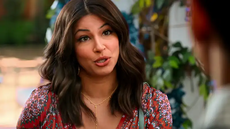 download never have i ever - netflix original web series (2022) season 3 dual audio {hindi-english} 720p hevc [250mb] web-dl