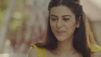 screenshot 8897dd heartbreak hotel season 1