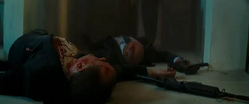 download the family (2013) bluray dual audio {hindi-english} 480p [350mb] | 720p [940mb] | 1080p [2.3gb]