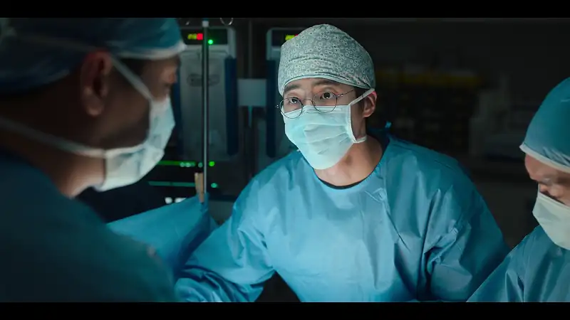 download the trauma code: heroes on call (season 1) netflix original - multi audio {hindi-english-korean} web series 480p | 720p | 1080p web-dl