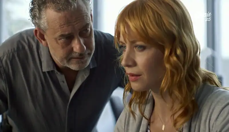 download einstein (2015) web-dl dual audio [hindi org + french] 480p [320mb] | 720p [1.2gb]