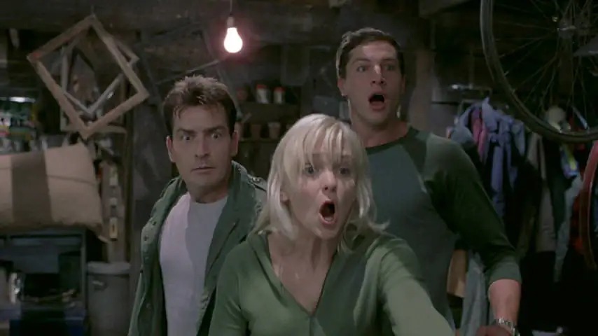 download scary movie 3 (2003) dual audio {hin-eng} 480p [300mb] | 720p [700mb] | 1080p [1.4gb]