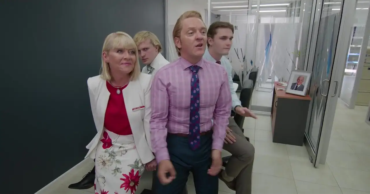 download lunatics (season 1) dual audio [hindi-english] complete netflix web series 720p [400mb]