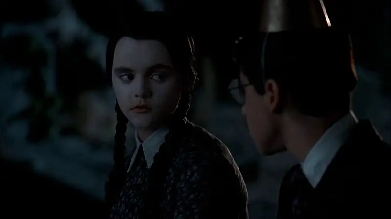 download addams family values (1993) bluray dual audio {hindi-english} 480p [530mb] | 720p [1.1gb] | 1080p [2gb]