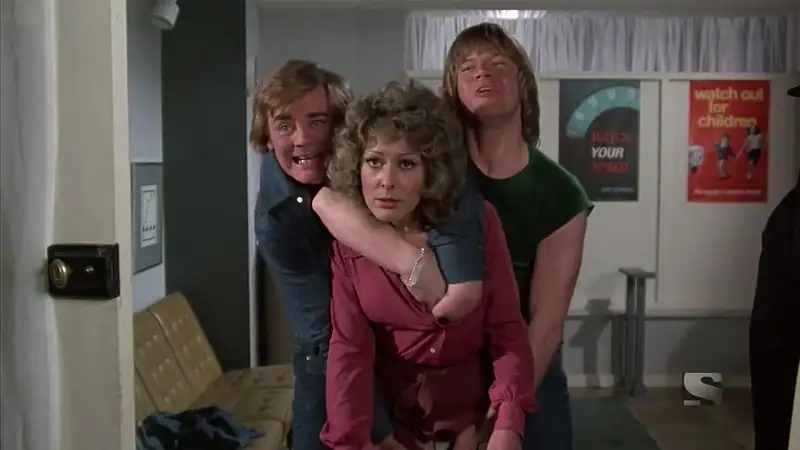 screenshot 9a6541 18 confessions of a driving instructor 1976