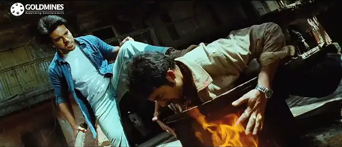 screenshot 9e93be naayak double attack 2013