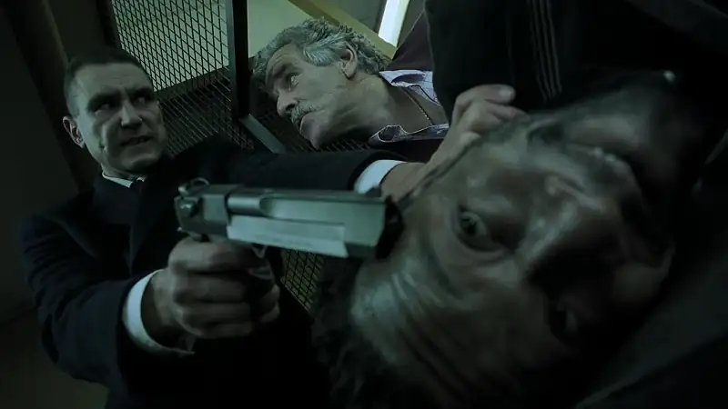 download snatch (2000) bluray dual audio {hindi-english} 480p [350mb] | 720p [950mb] | 1080p [2.2gb]