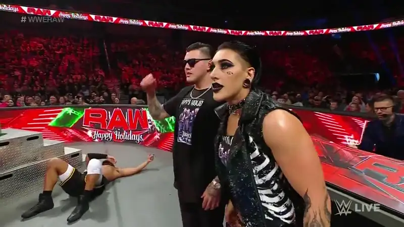 download wwe monday night raw - 19th december 2022 english full wwe show 480p [650mb] | 720p [1.2gb] hdrip