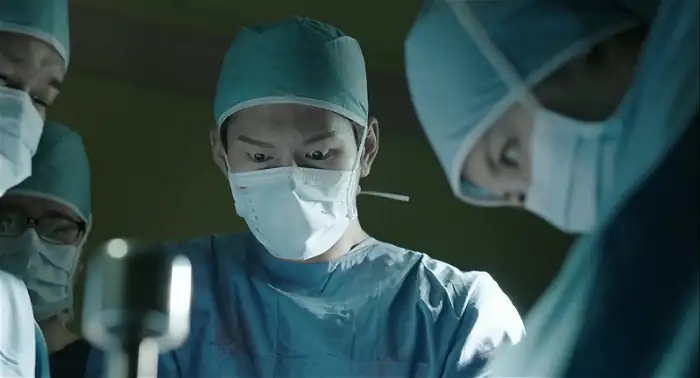 download hospital ship (2017) season 1 [s01e20 added] hindi dubbed 720p [550mb] web-dl