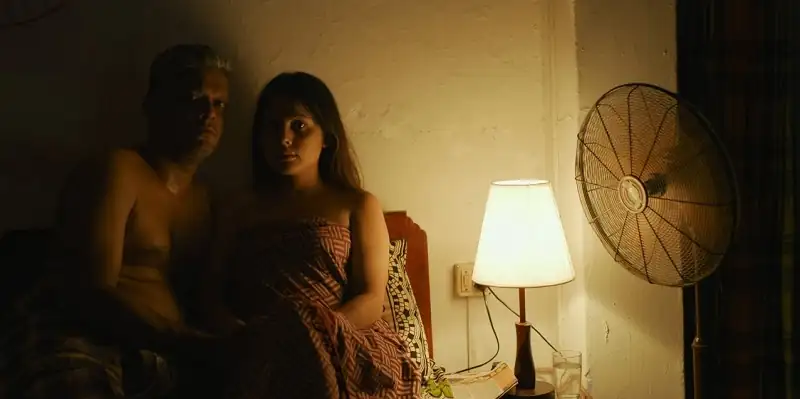 screenshot b739c2 the family man 2021