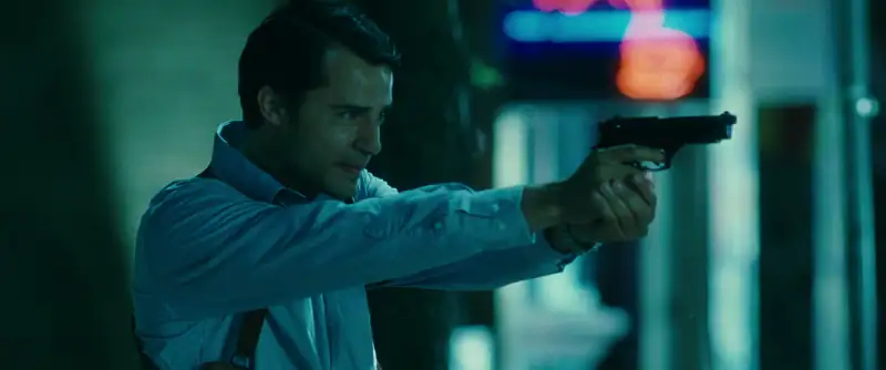 download faces in the crowd (2011) bluray dual audio {hindi-english} 480p [370mb] | 720p [950mb] | 1080p [2.2gb]