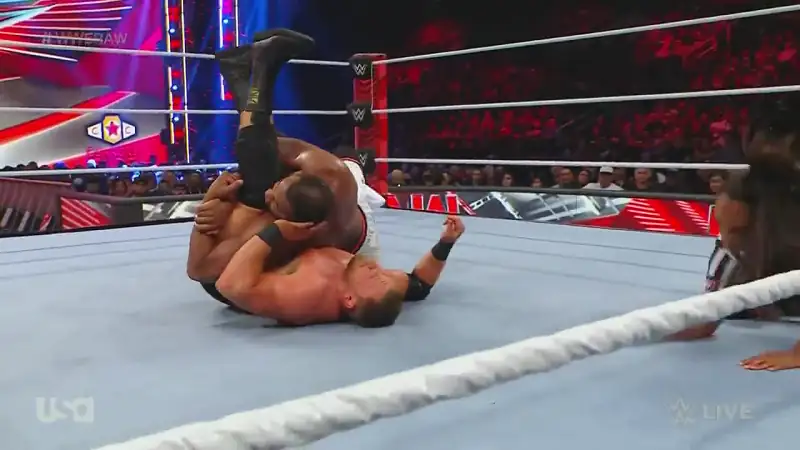 download wwe monday night raw - 19th september 2022 english full wwe show 480p [550mb] | 720p [1.2gb] hdrip