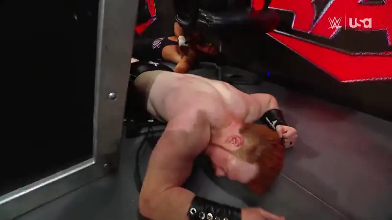 download wwe monday night raw (18th november 2024) english full wwe show 480p 720p 1080p hdrip