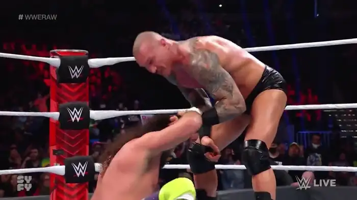 download wwe monday night raw 7th february (2022) english full wwe show 480p [600mb] | 720p [1gb] hdrip