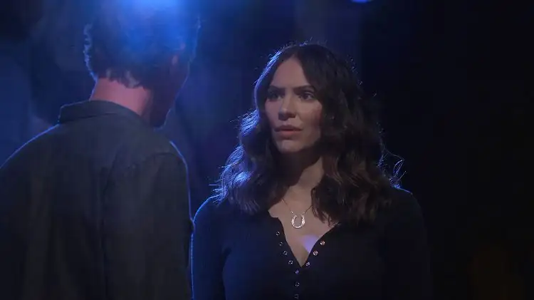 download country comfort (2021) season 1 hindi complete netflix web series 480p | 720p hdrip