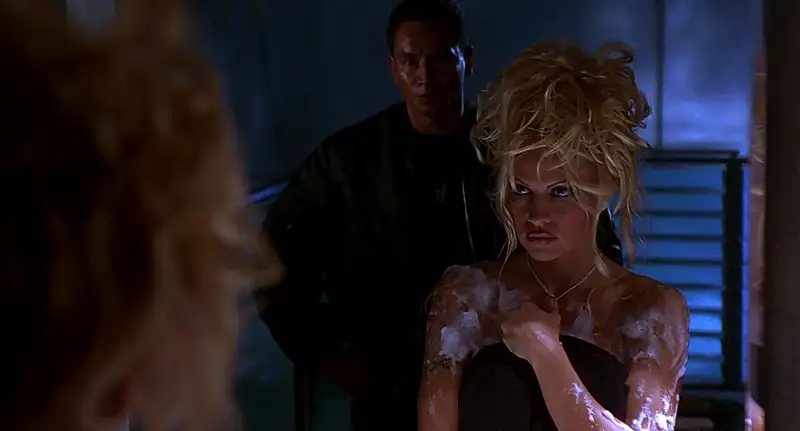 download barb wire (1996) bluray dual audio {hindi-english} 480p [350mb] | 720p [950mb] | 1080p [2.2gb]