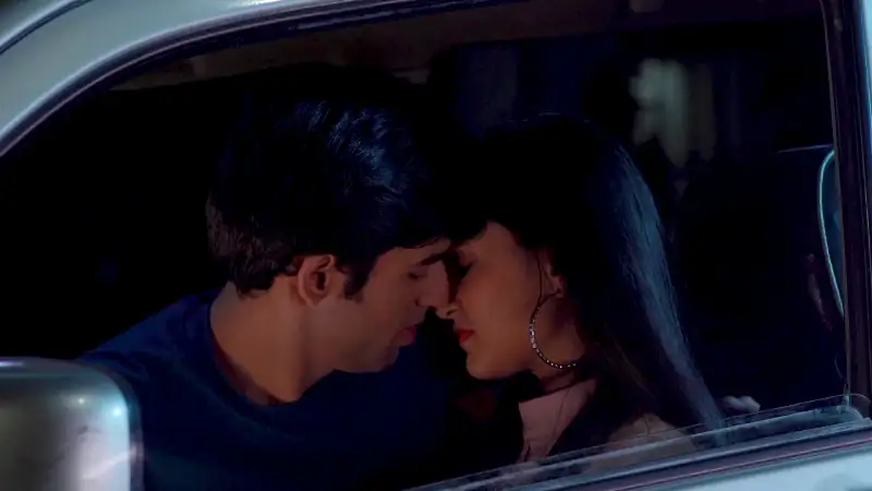 screenshot df02b7 poles apart 2021