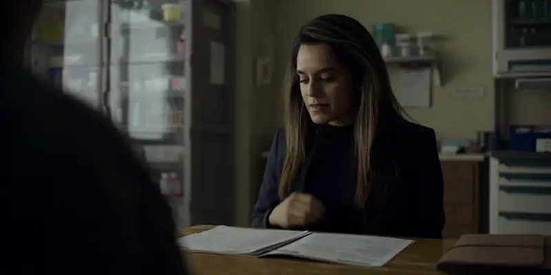 download black bird (2022) season 1 [s01e06 added] [english with hindi + english subtitles] appletv+ original 720p hevc [250mb] web-dl