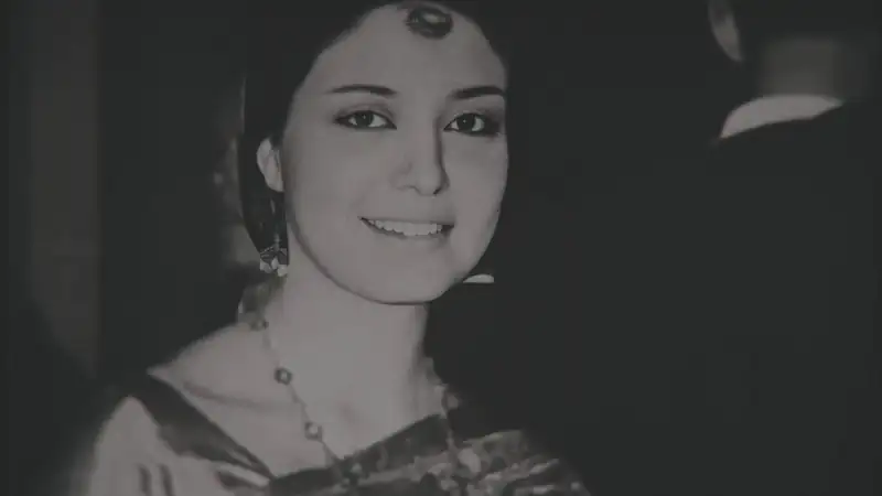 screenshot e4aae3 dancing on the grave season 1